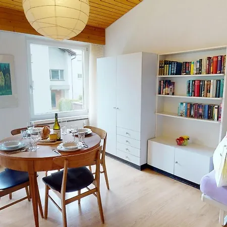 True 7 Apartment *